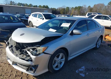 2014 Toyota Camry Se z USA, uszkodzony, nr VIN 4T1BF1FK7EU435325